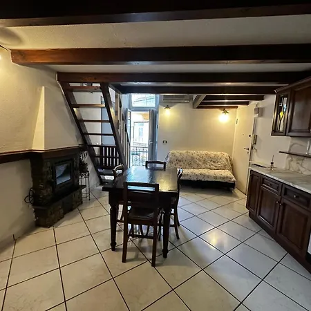 La Via Sul Centro Apartmán *